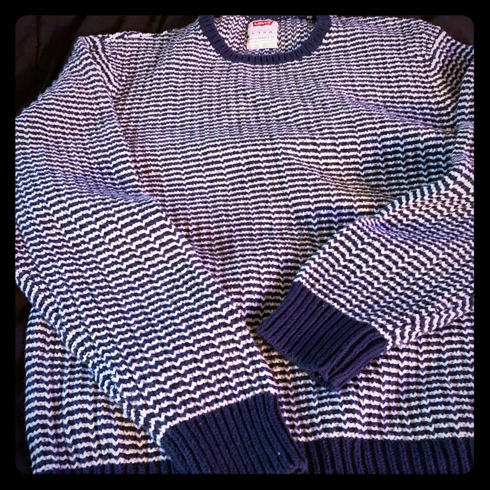 Men’s Levi’s sweater